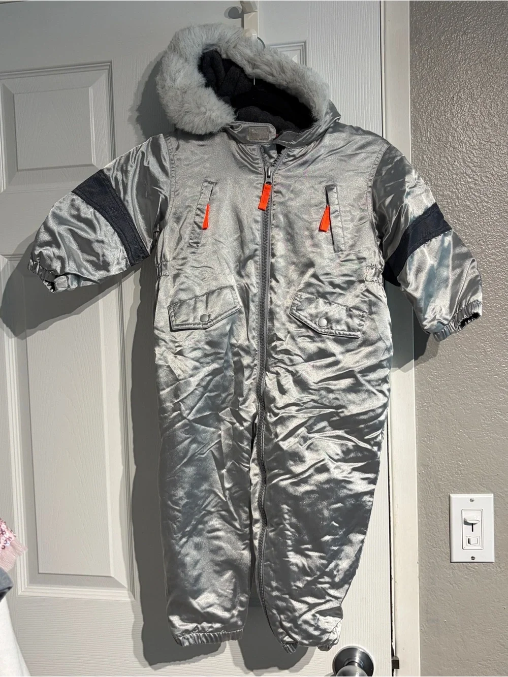 Baby Gap Metallic Silver Snow Suit Size 3T Silver Full Zip